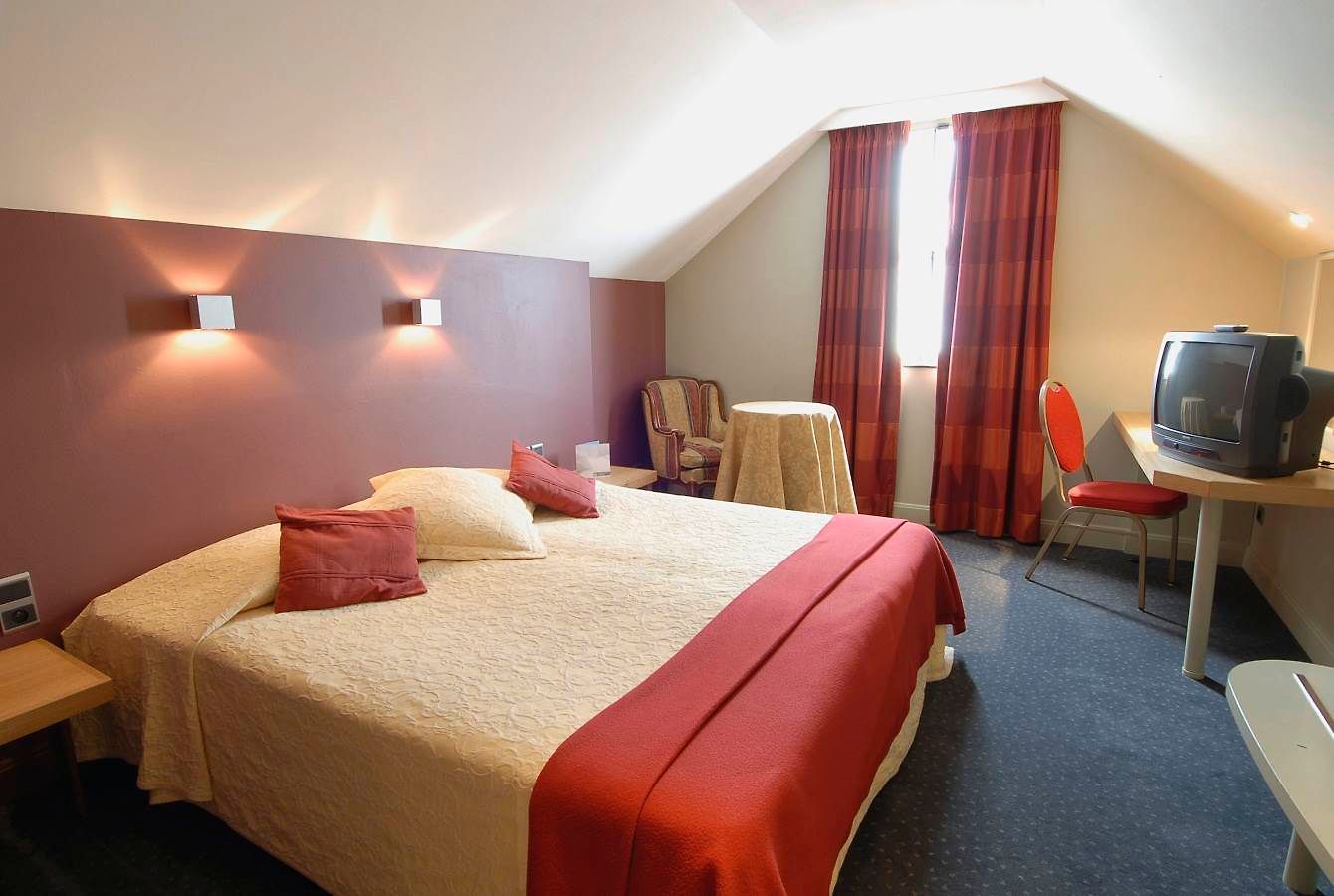 9hotel Sablon