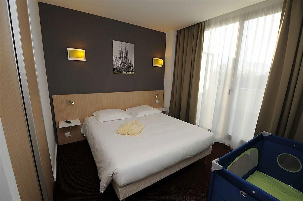 Adagio Access Europe 4*