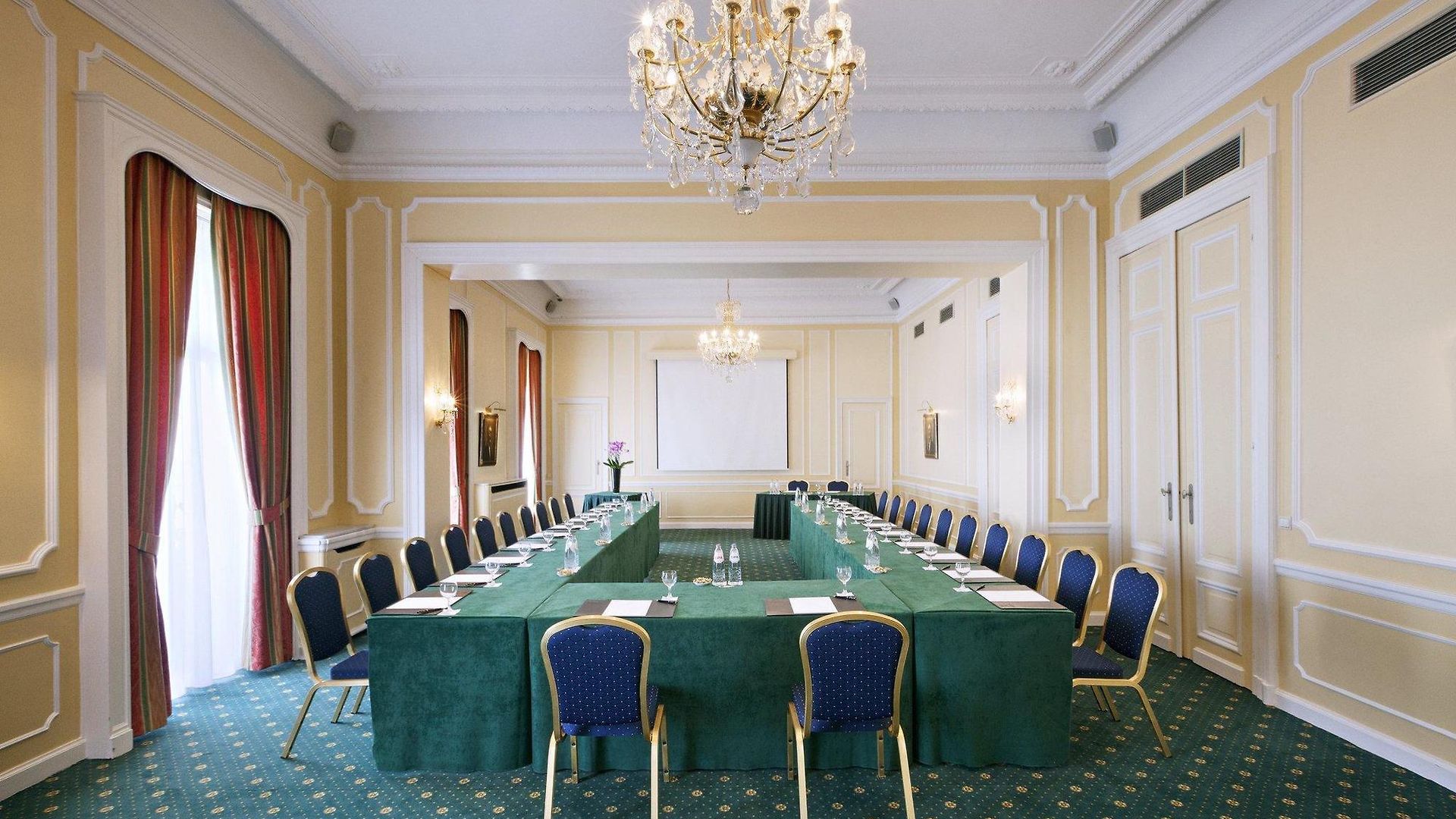 Metropole Hotel