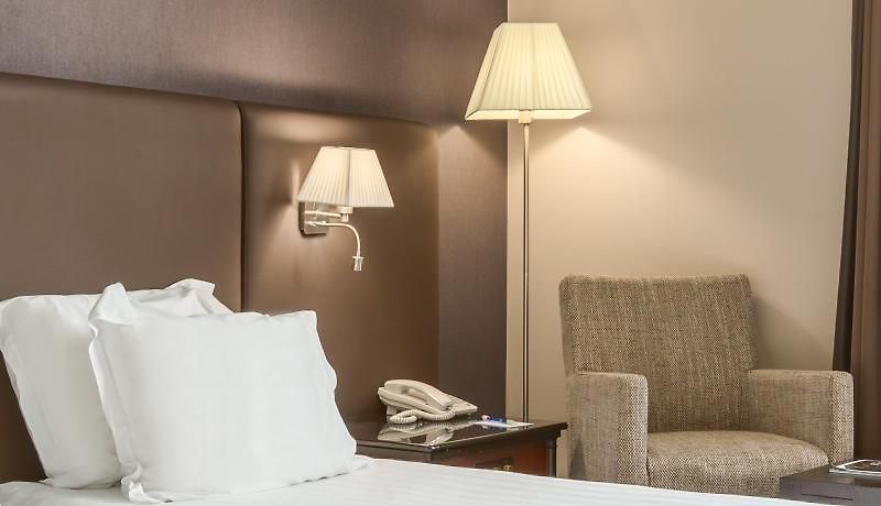 Nh Carrefour De L'europe Hotel 4*
