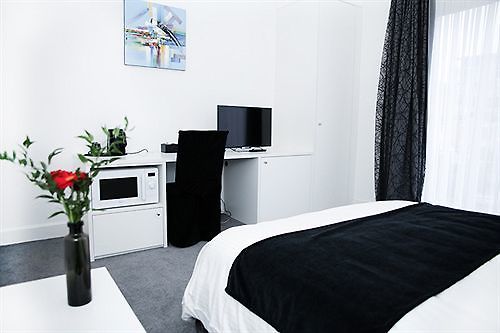 Satellite Hotel 2*