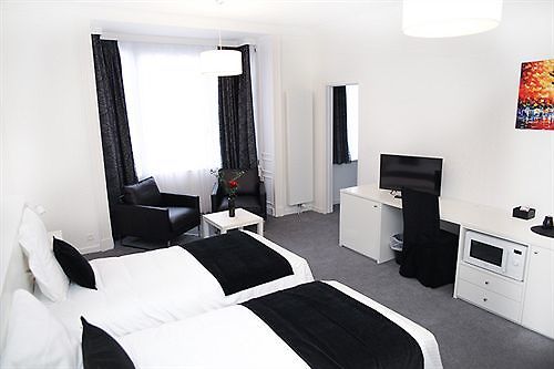 Hotel Satellite 2*