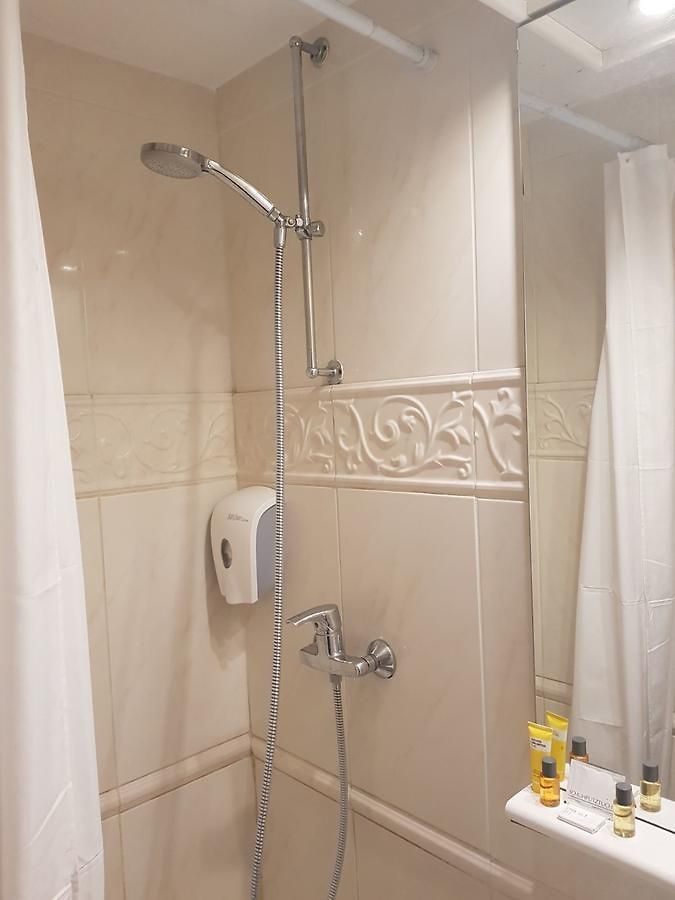 Madeleine Budget Grand Place Hotel *