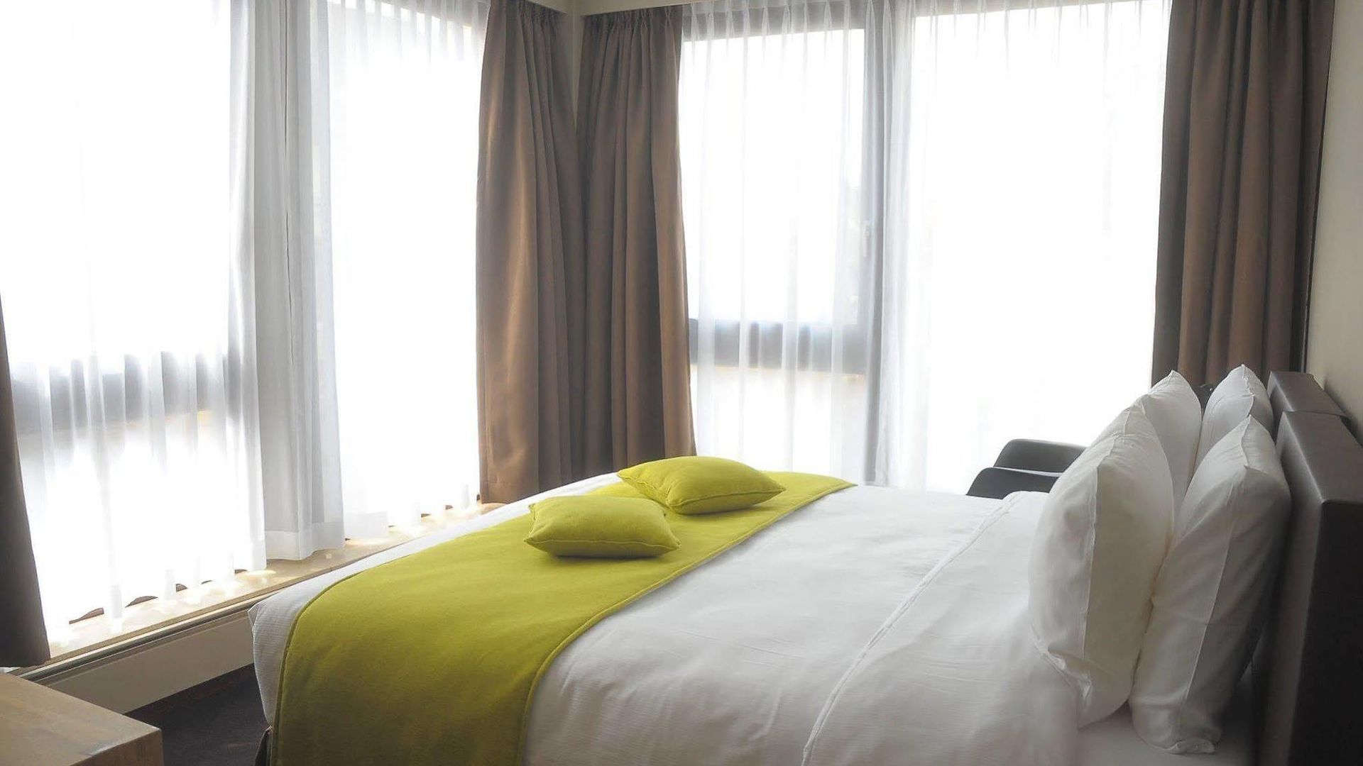 9hotel Chelton Hotel