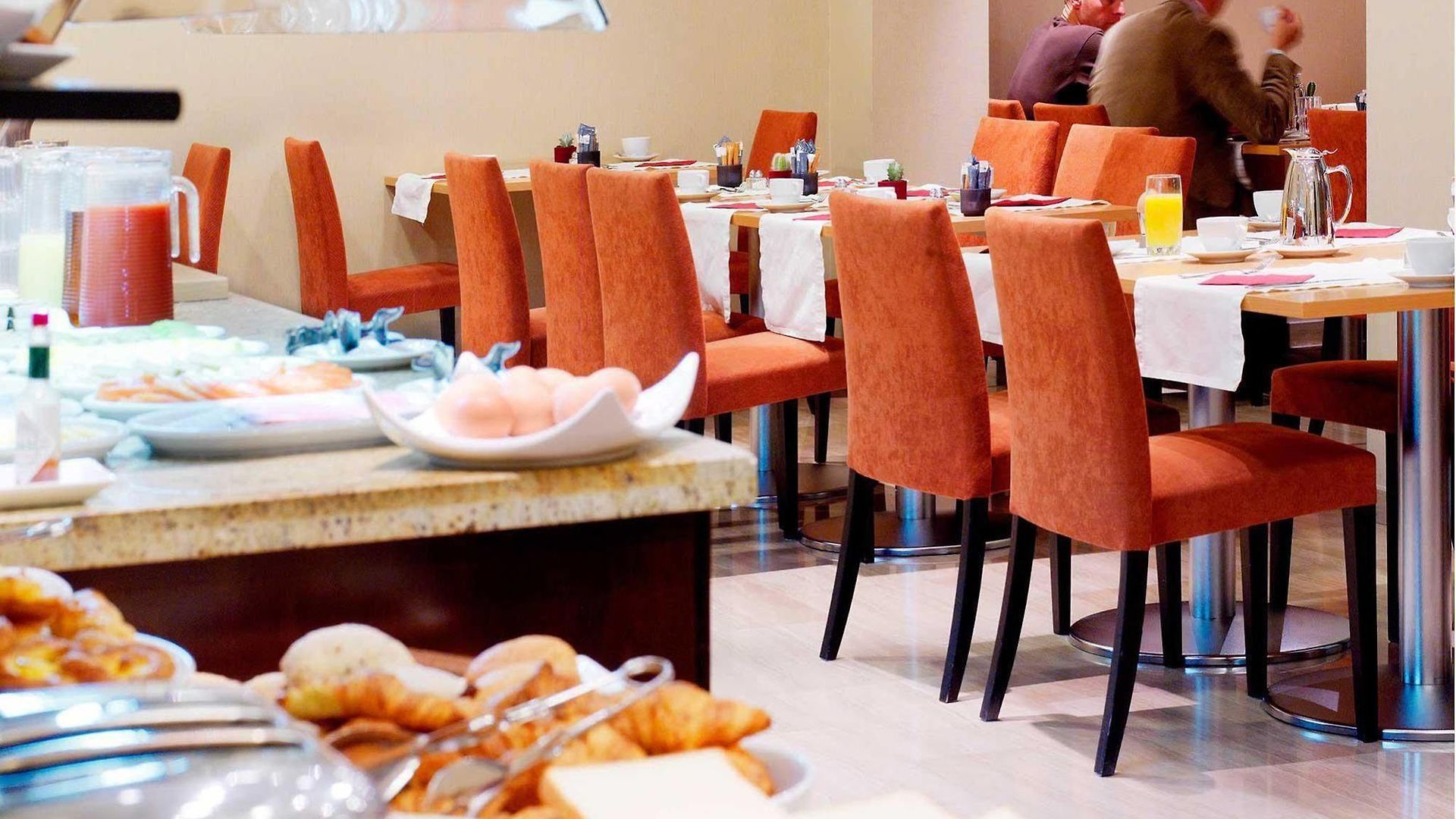 Catalonia Grand Place Hotel 4*