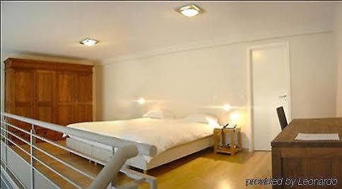 & Housingbrussels