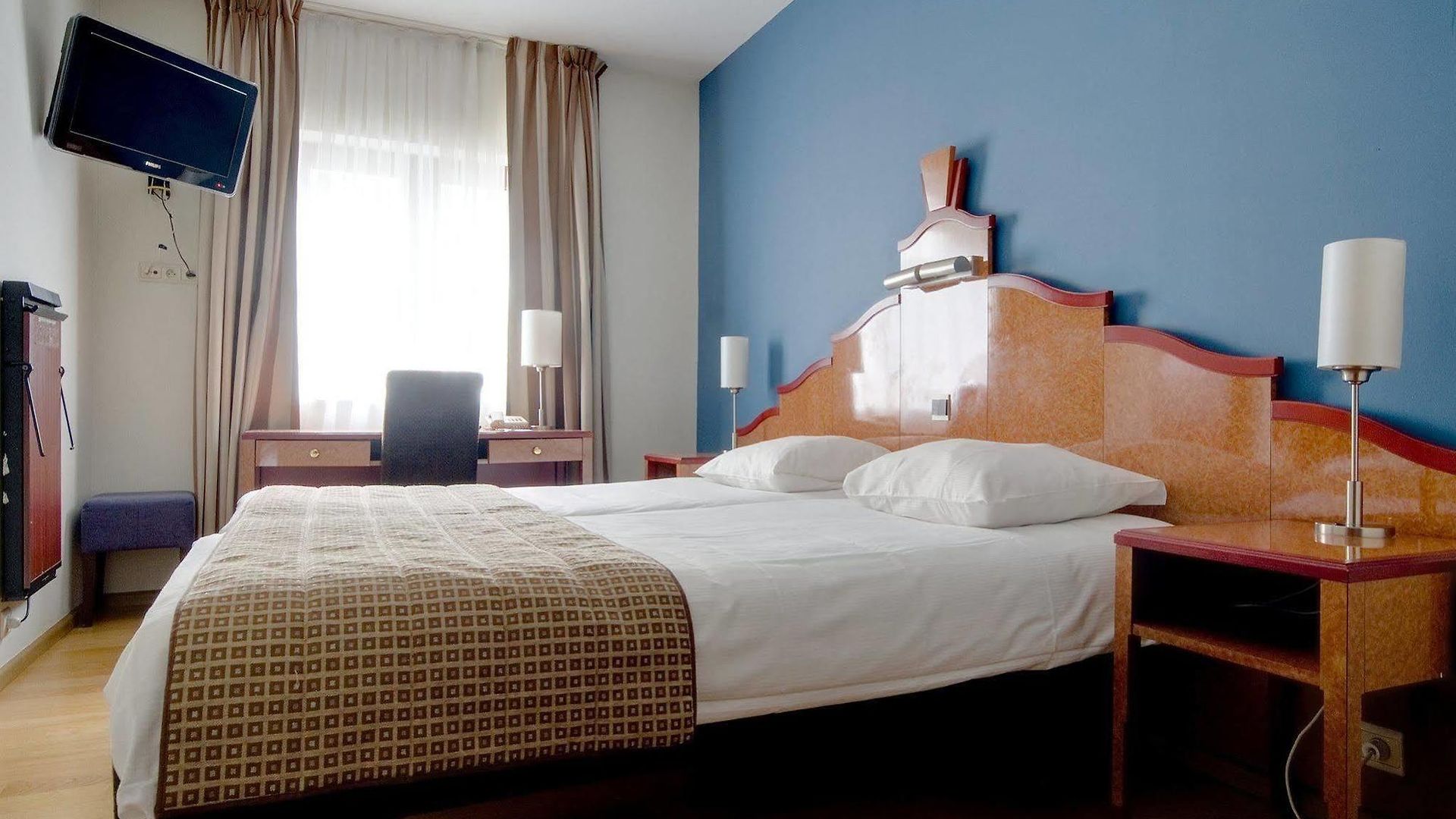 Numa Royal Galleries Hotel 4*