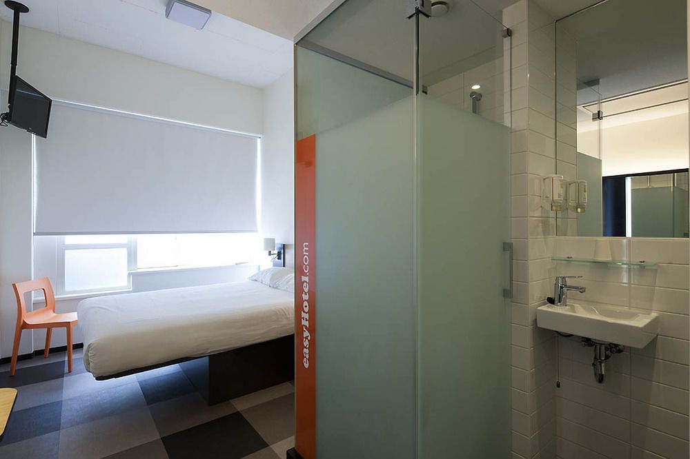 Hotel Easyhotel City Centre 3*