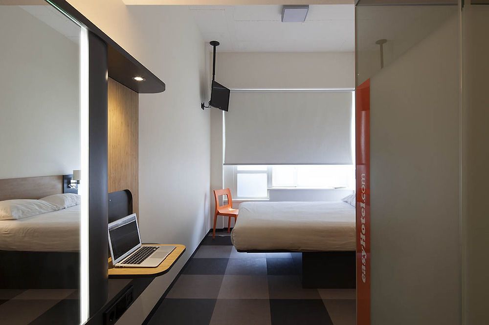 Hotel Easyhotel City Centre 3*
