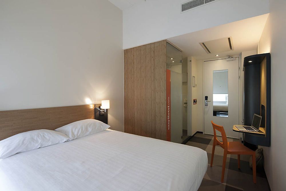Easyhotel City Centre 3* Brussels