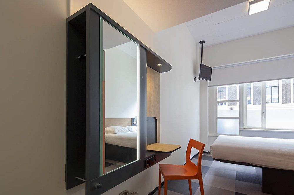 Hotel Easyhotel City Centre 3*