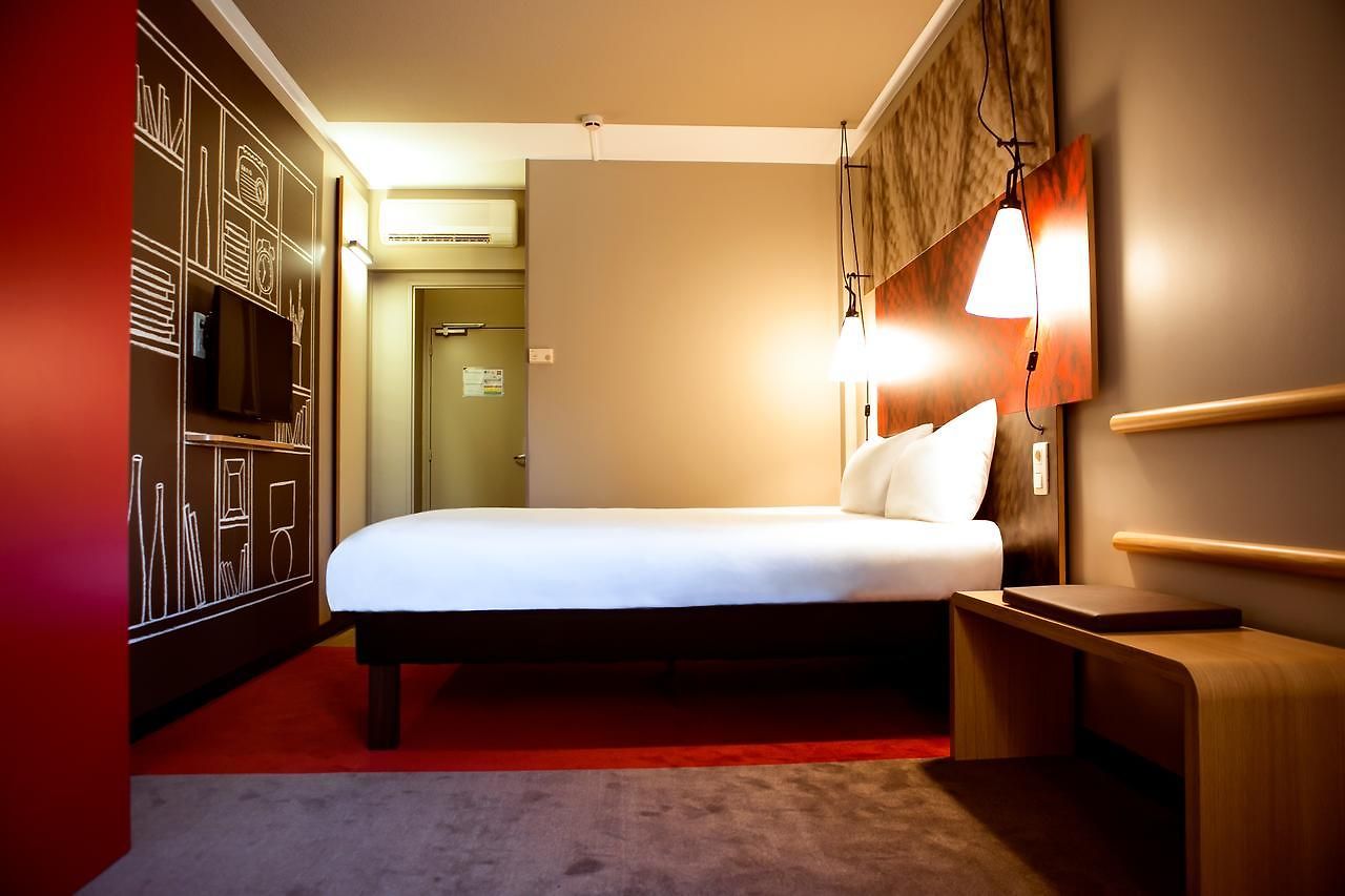 Hotel Ibis Off Grand'place 3*