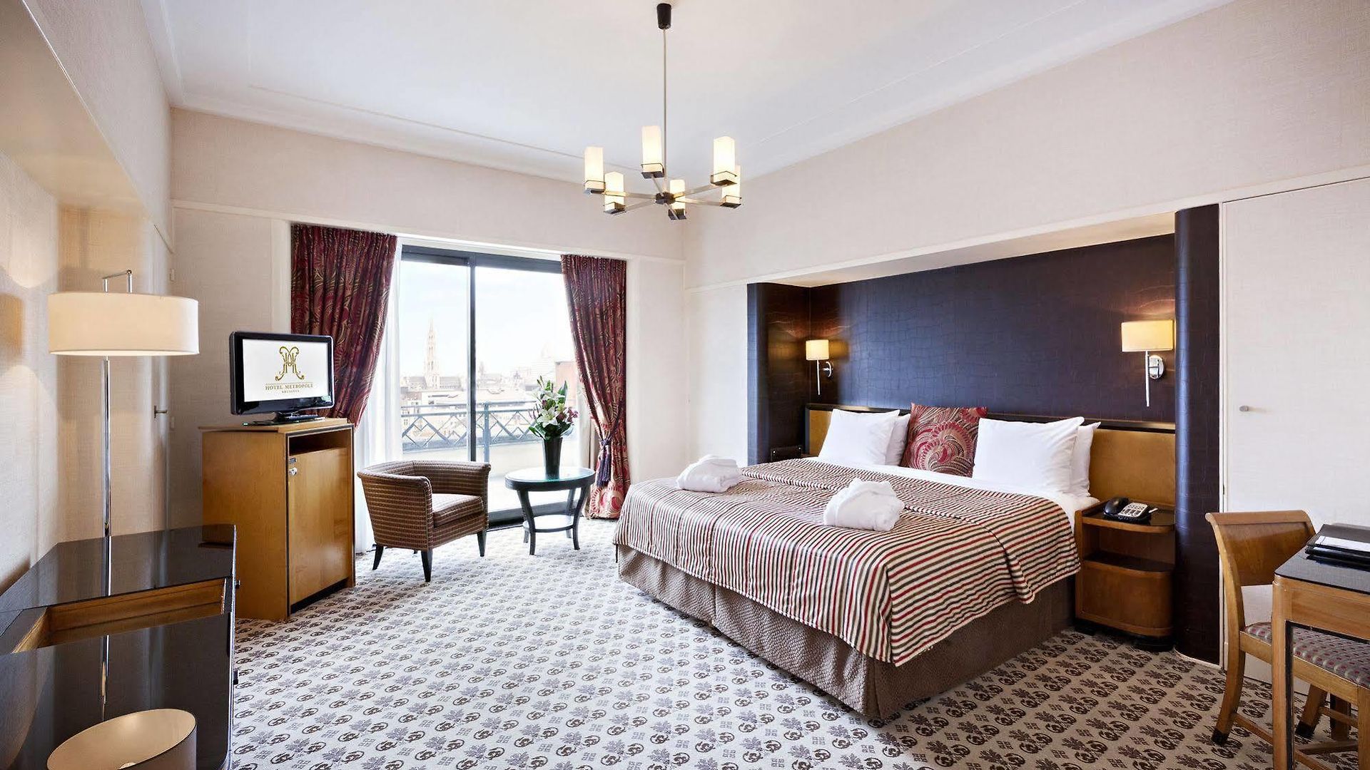 Metropole Hotel 5*