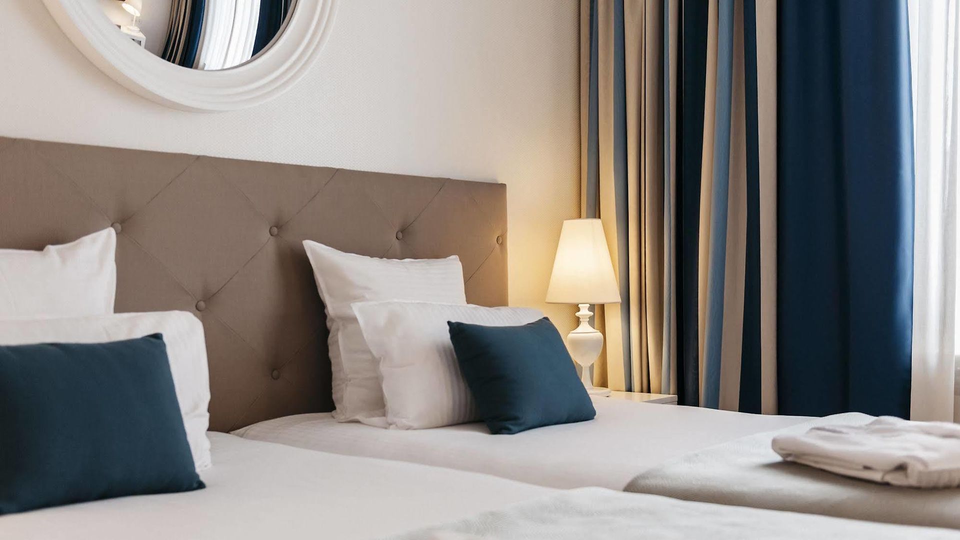 Catalonia Grand Place Hotel Brussel