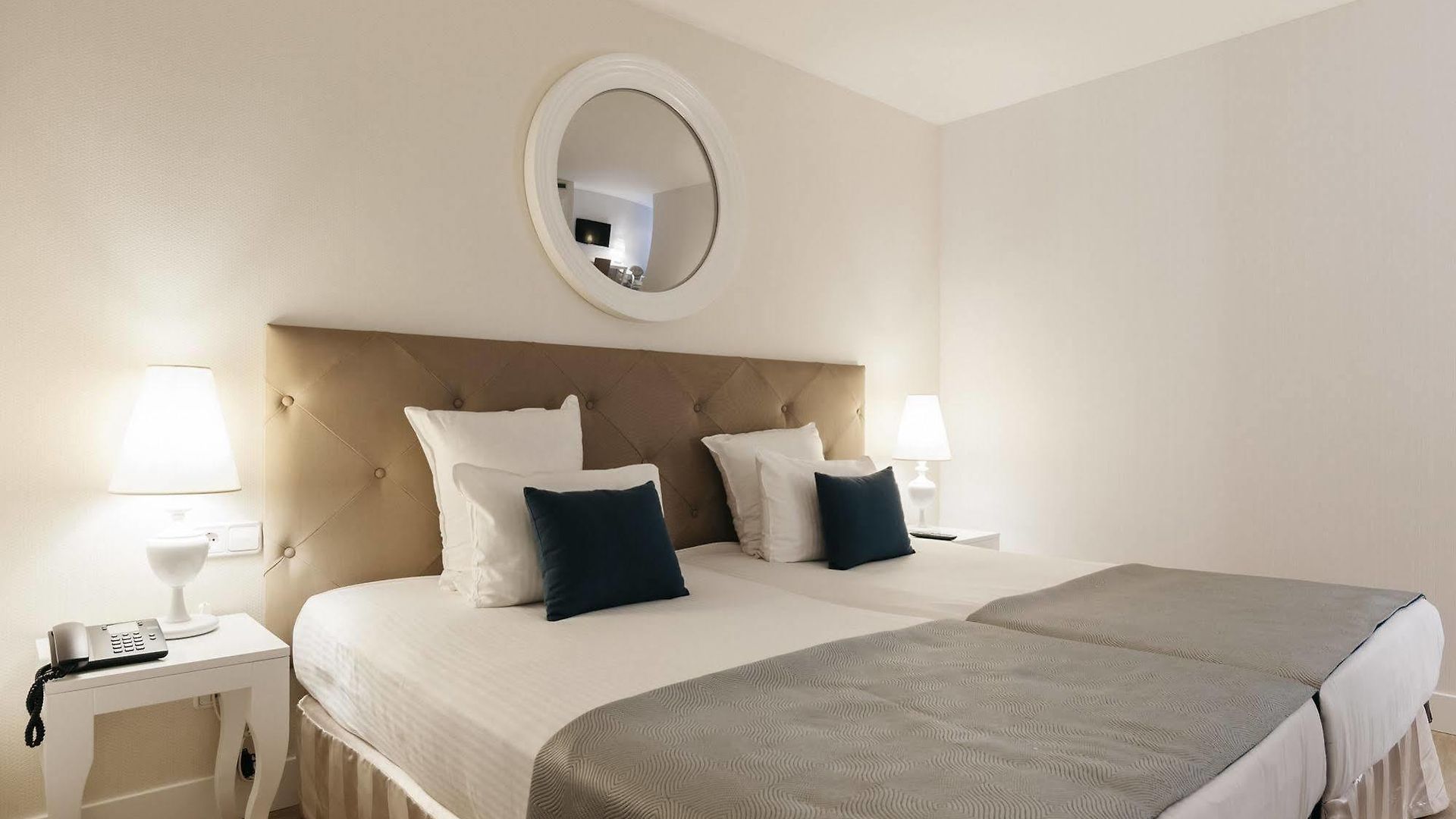 Hotel Catalonia Grand Place