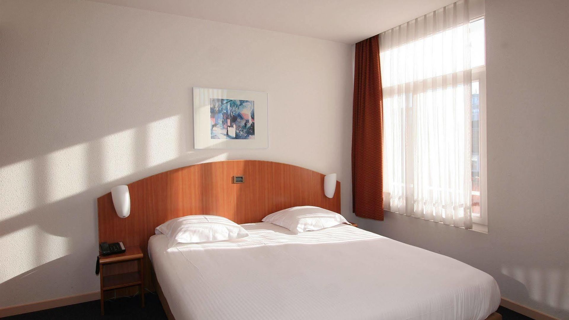 Hotel Aris Grand Place 3*