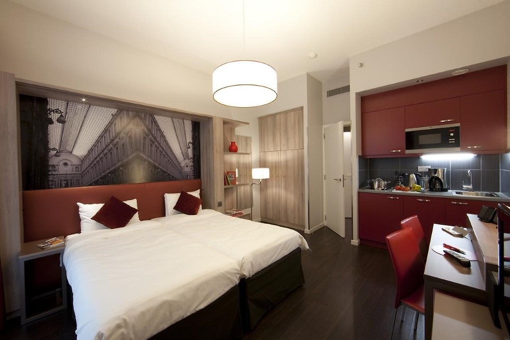 Adagio Grand Place Aparthotel 4*