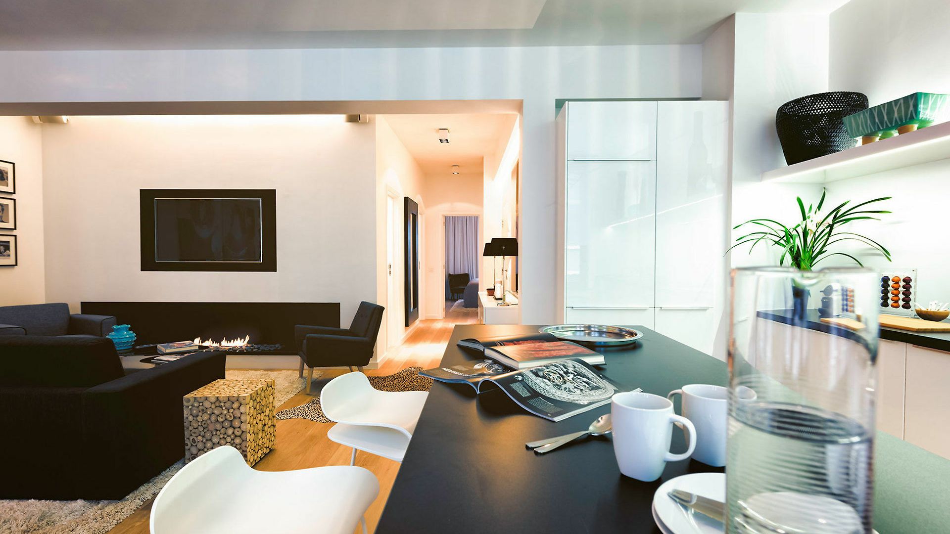 Charles - Grand Place Aparthotel 4*