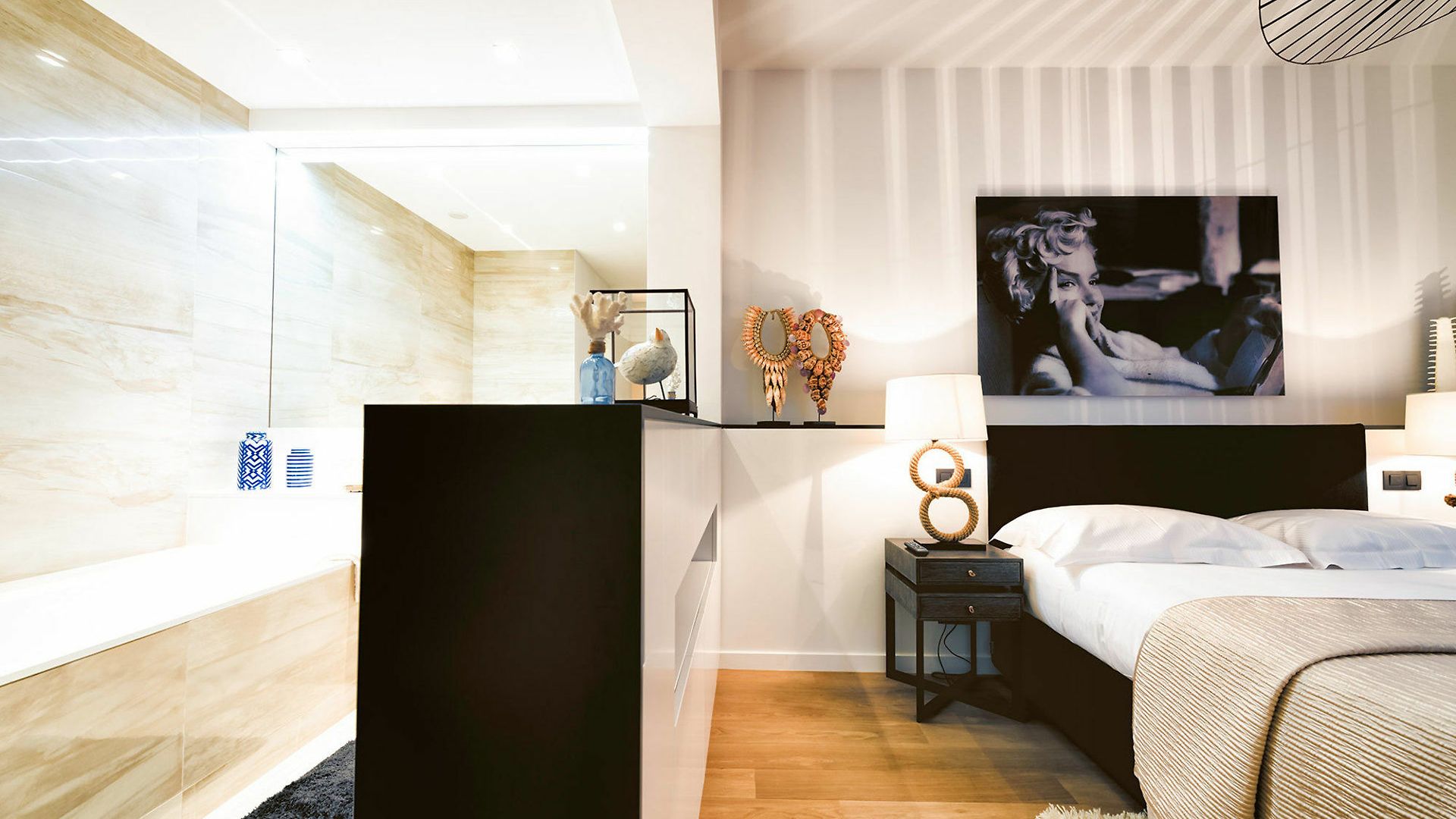 Charles - Grand Place 4* Brussel