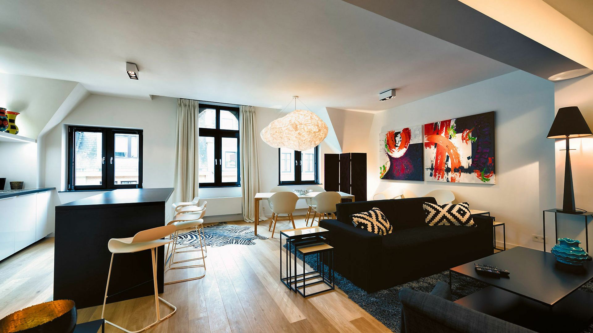 Charles - Grand Place Aparthotel 4*