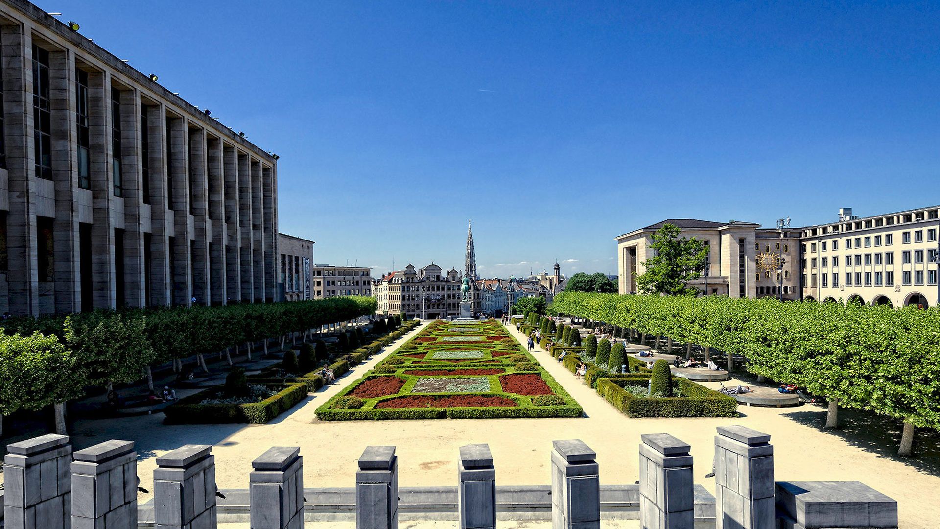 Charles - Grand Place