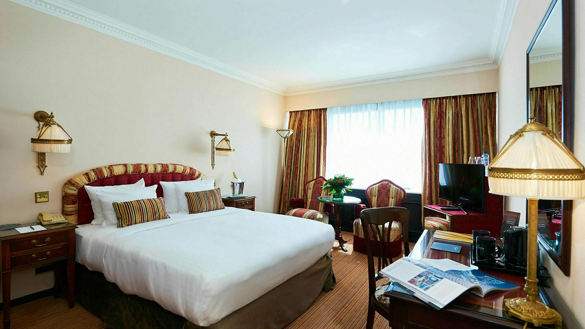 Barsey By Warwick 4*