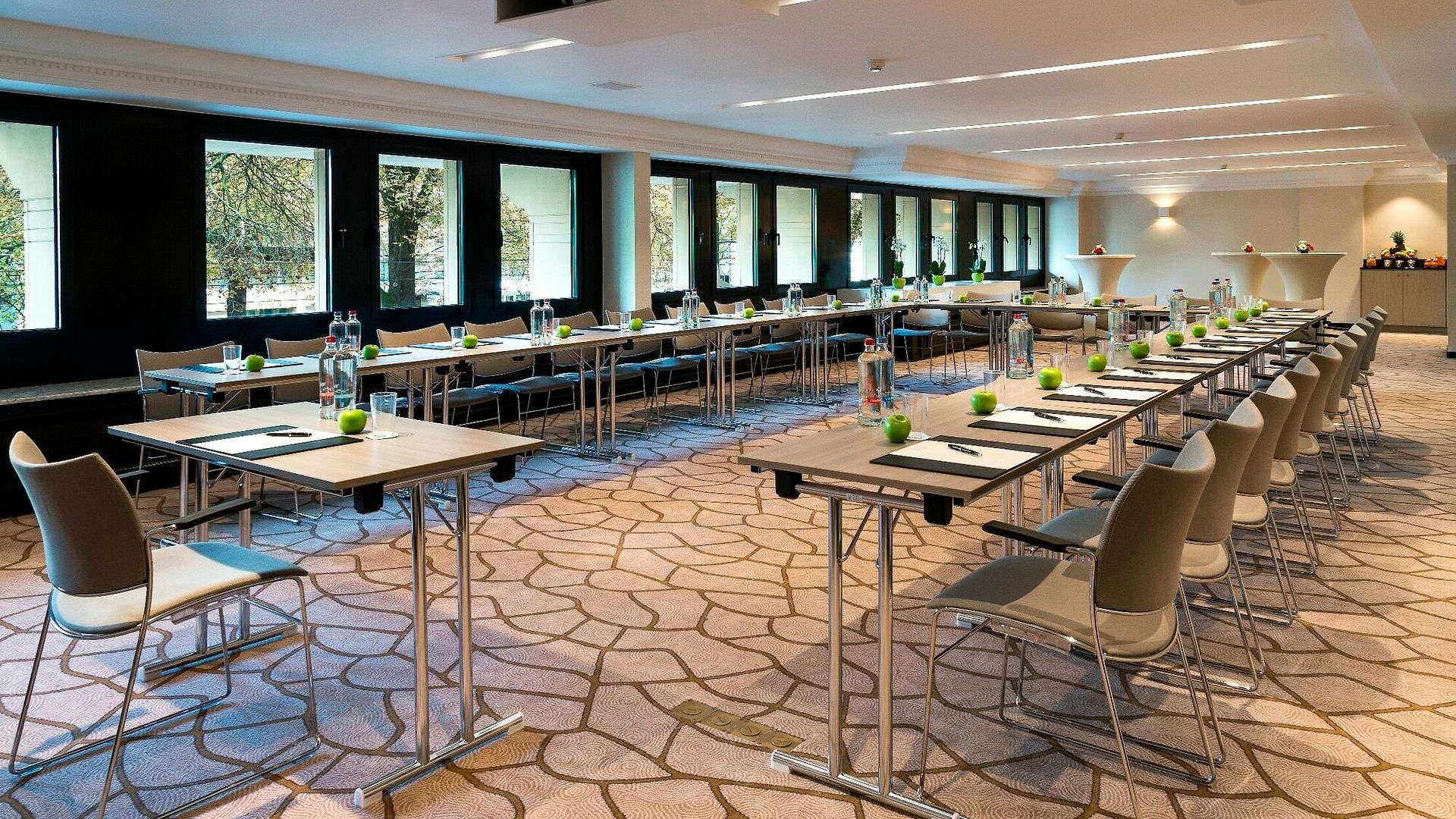 Barsey By Warwick Hotel 4*