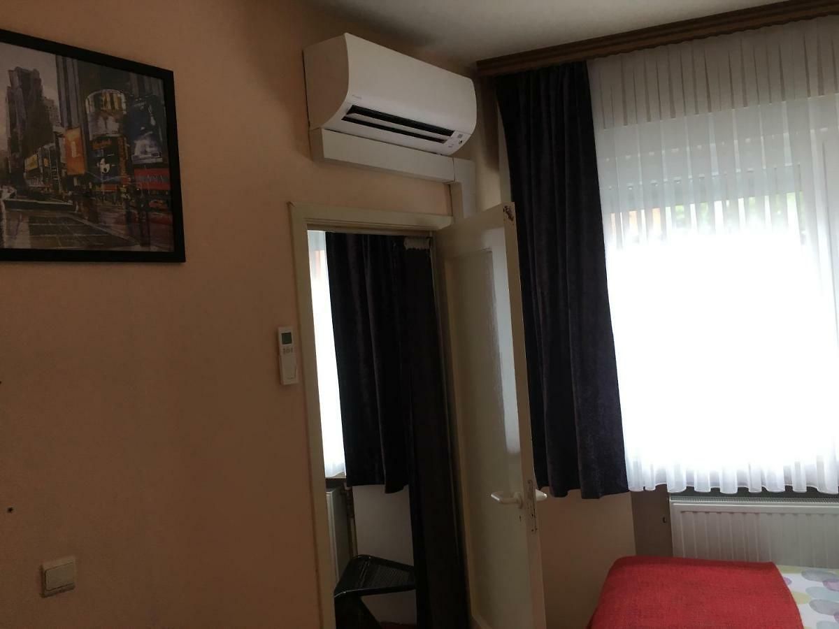 One-bedroom Near Atomium Appartement Brussel