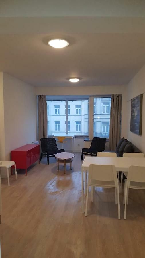 2 Bedrooms Appartement *