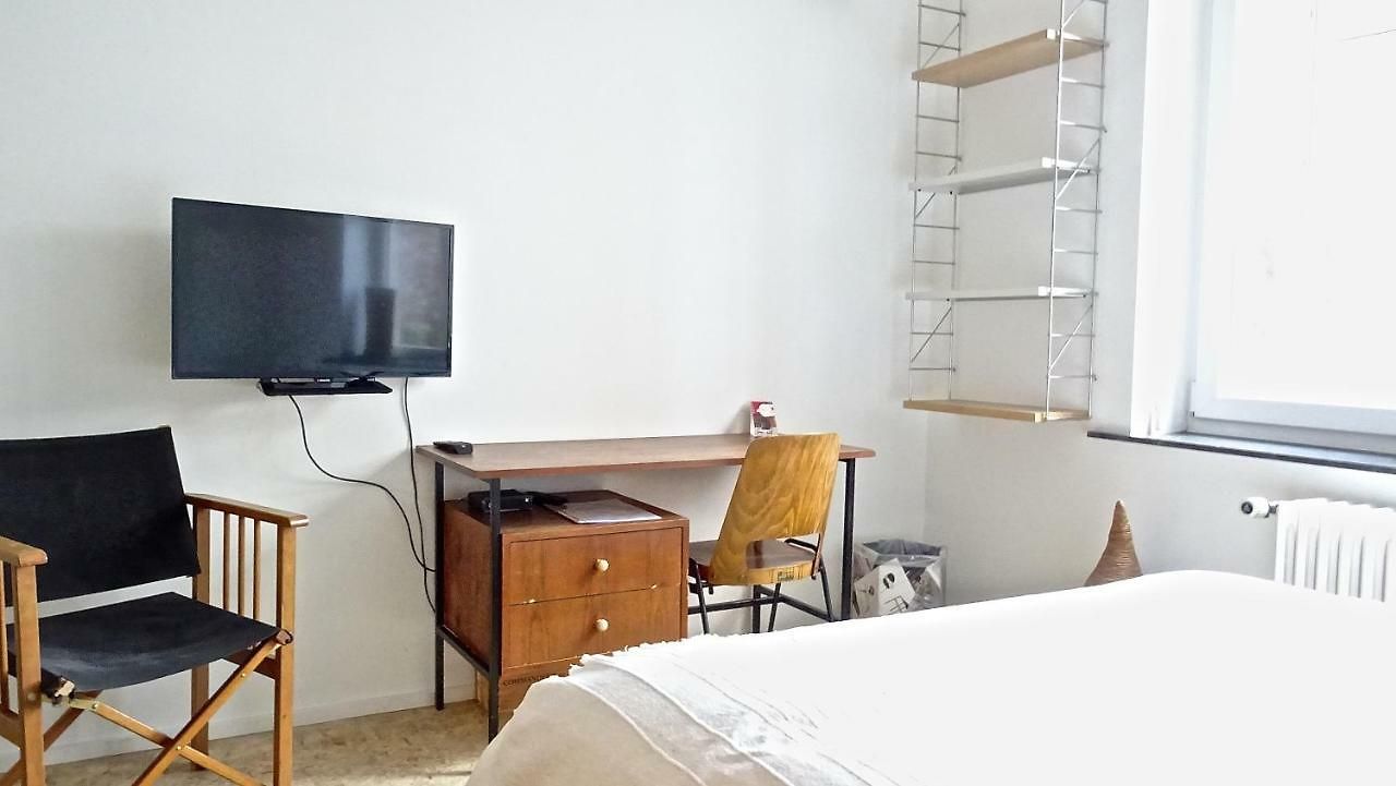 Mia's Flat * Brussel