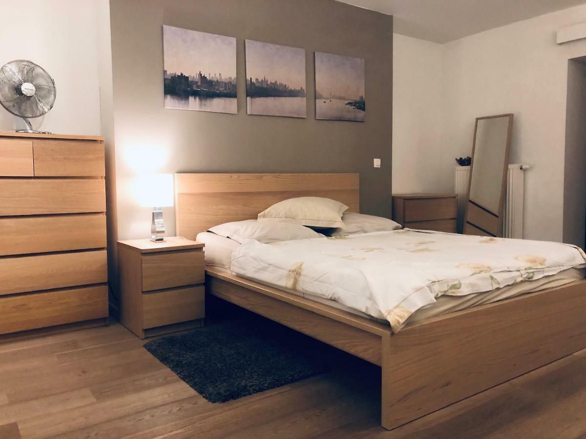 Grand Place, Only 3 Min Walk, 80M Beautiful Apartment *