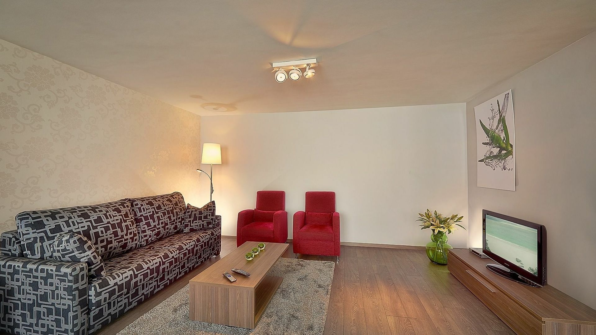 Thon Florence Aparthotel 4*