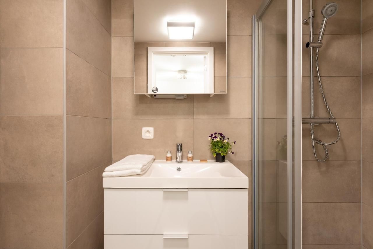 Royal Arts-loi Apartment *
