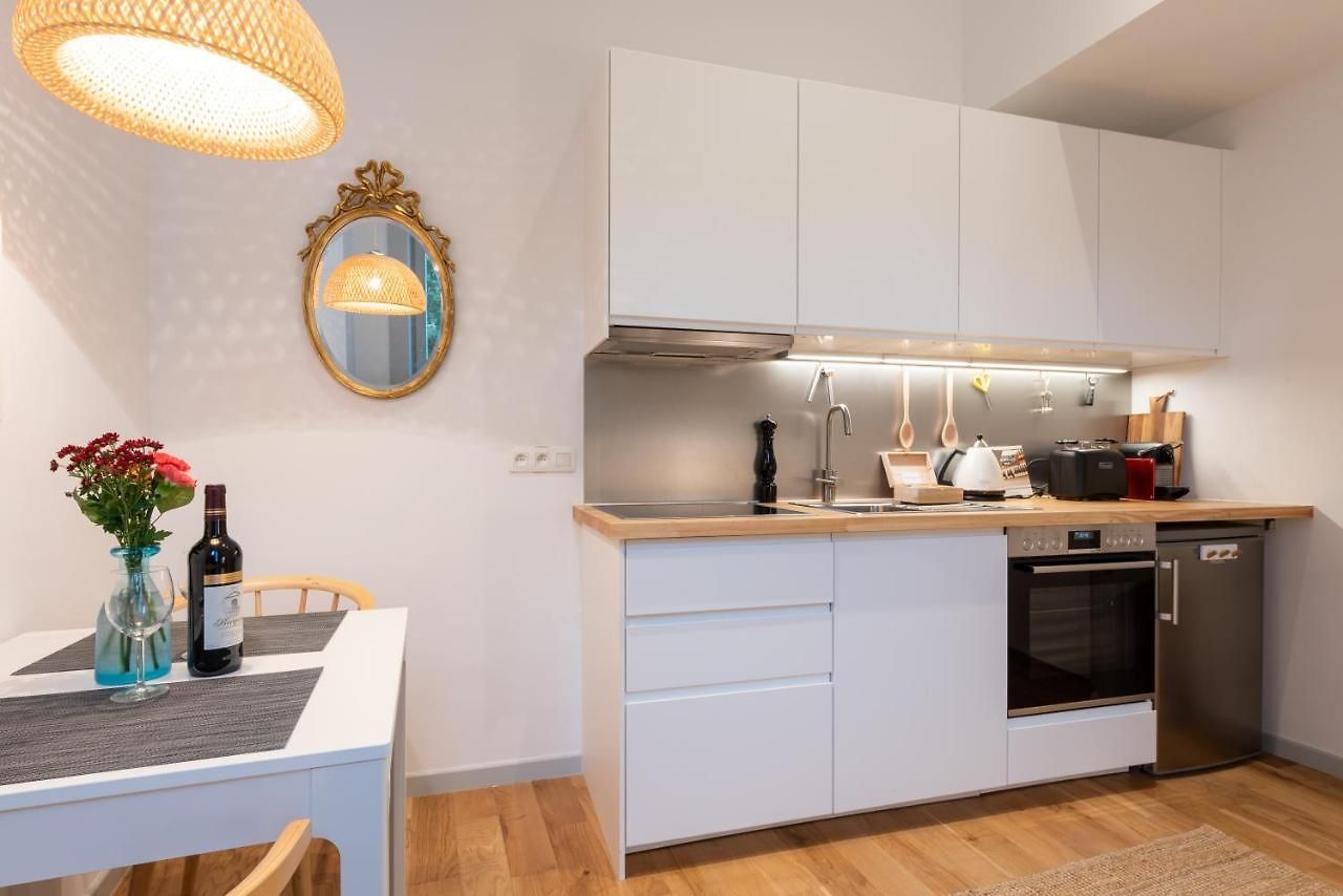 Aparthotel Newton Boutique Residences - Eu Area 4*