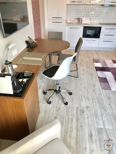 Aparthotel Flat Midi 33 3*
