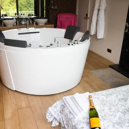 Guest house Le Manoir Du Prince De Liege 3*