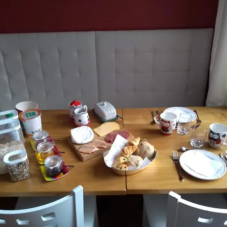 Bed & Breakfast La Maison Des Chouettes Brussels