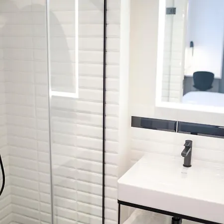 Apartment Fabulous In Chatelain Area *