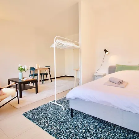 Apartment Amazing & Cosy Perfect Location 'stephanie-louise Area' *