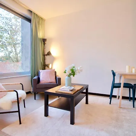 Amazing & Cosy Perfect Location 'stephanie-louise Area' *