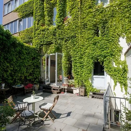 Bed & Breakfast The Good House Brussels