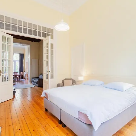 Felix Delhasse Apartment Brussels