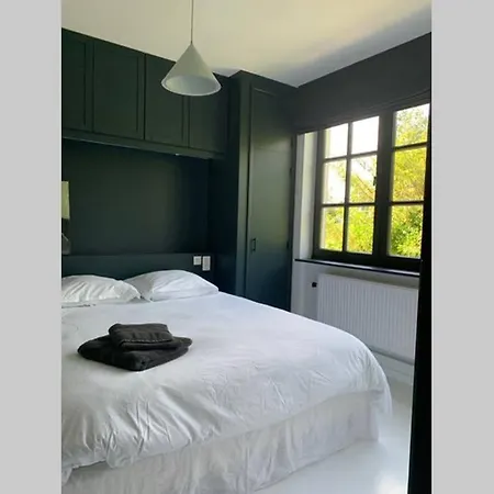 Uccle, Pavillon Apartment *