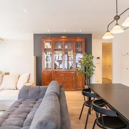 Spacious Modern Appartments In The Heart Of Apartment