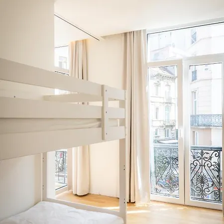 Spacious Modern Appartments In The Heart Of Apartment *