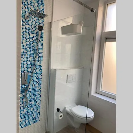 Appartement Magnifique Au 2eme Etage, A Proximite De La Gare Du Midi! Brussel