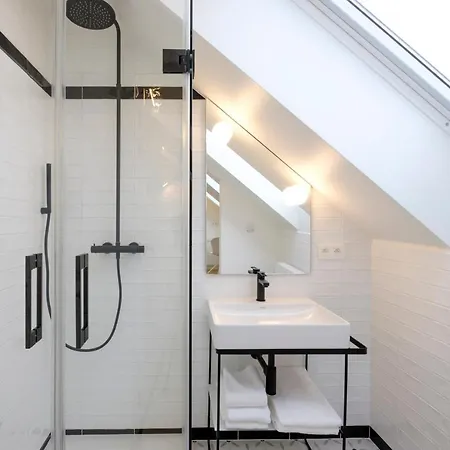 Fabulous In Chatelain Area Brussels