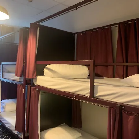 Safestay Grand Place Hotel 3*