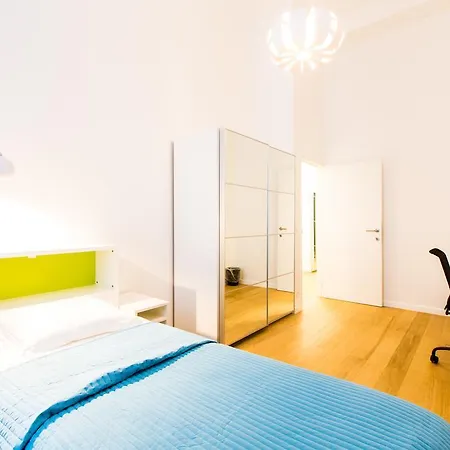 Grand Apartment