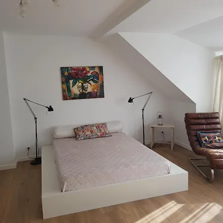Guest house Maison Des Fleurs